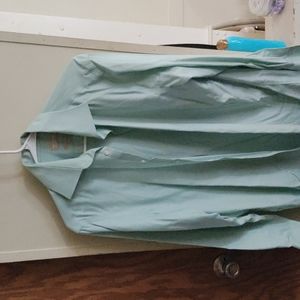 Collared long sleeve button up shirt 15.5 32/33